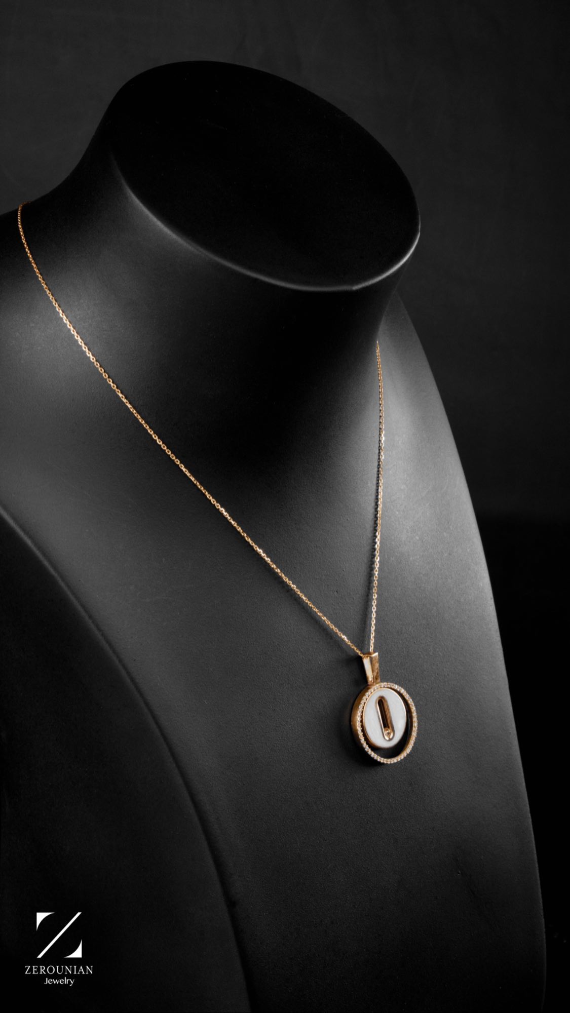 Sadaf Oval Pendant